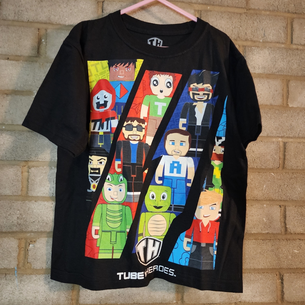 Nwot Kids Black Graphic "Tube Hereos" T-Shirt